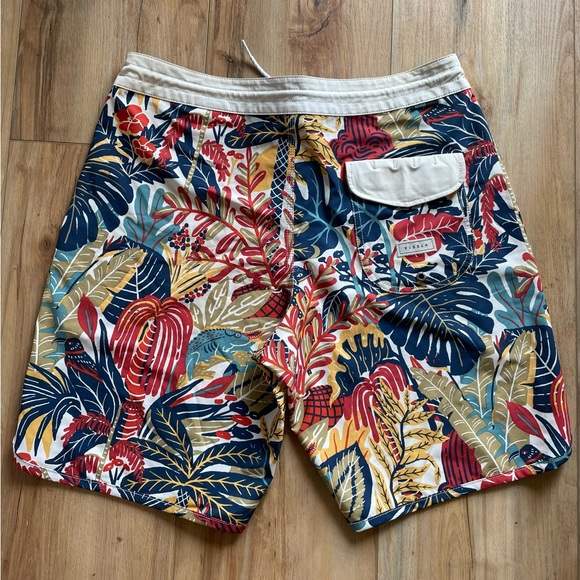 Worn once, too big for me. Like new condition - Picture 2 of 2